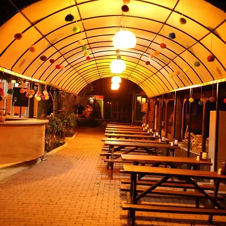 מלון Salinas Wooden Houses אולימפוס