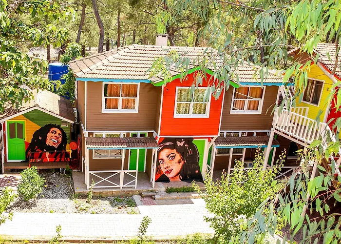 מלון Salinas Wooden Houses 3*